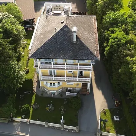 Gaestehaus Gertrude فيلدين ام ورثرسي