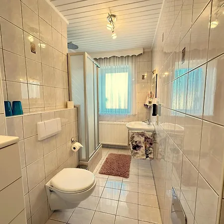 Gaestehaus Gertrude فيلدين ام ورثرسي