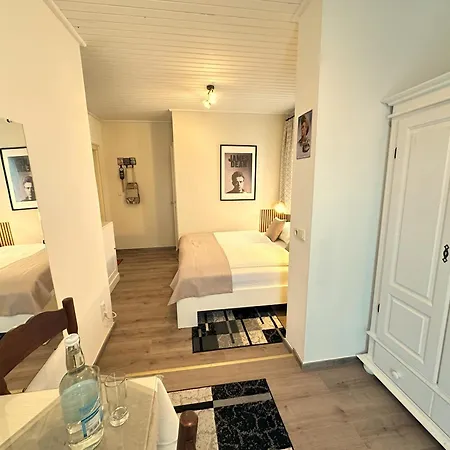 Gaestehaus Gertrude * Velden am Woerthersee