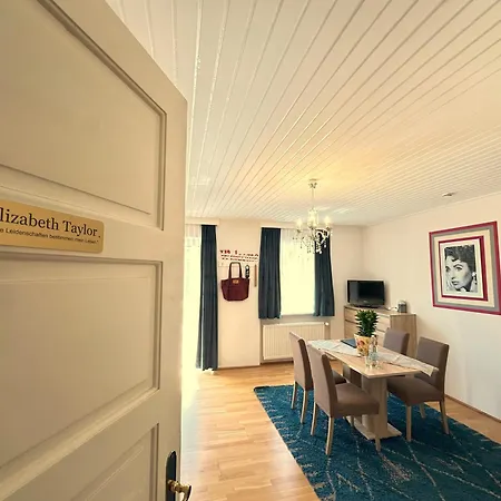 Gaestehaus Gertrude بيت ضيافة فيلدين ام ورثرسي