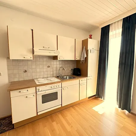 Gaestehaus Gertrude فيلدين ام ورثرسي