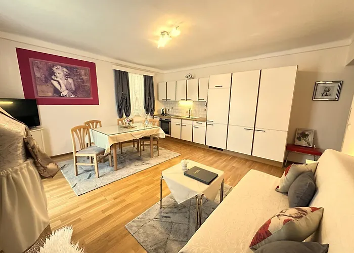 Gaestehaus Gertrude Pensión Velden am Wörthersee